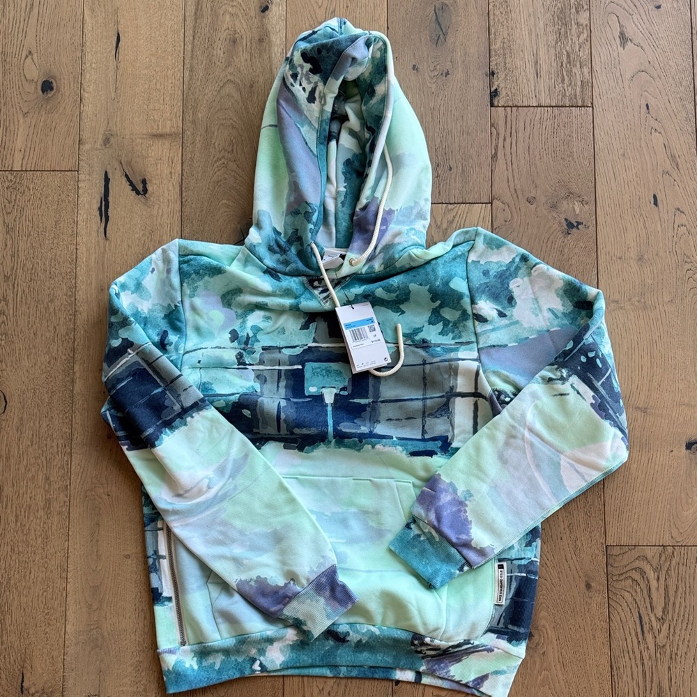 Nike Standard Issue Men’s basketball Hoodie